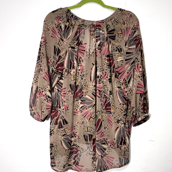 Elle Flowing Sheer High-Low Blouse  M - Picture 7 of 12